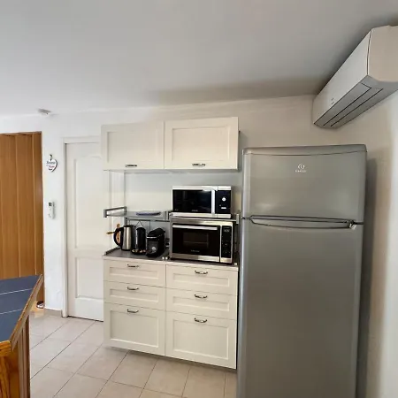 2ch, Terrasses Parking, 50m De La Sanary-sur-Mer