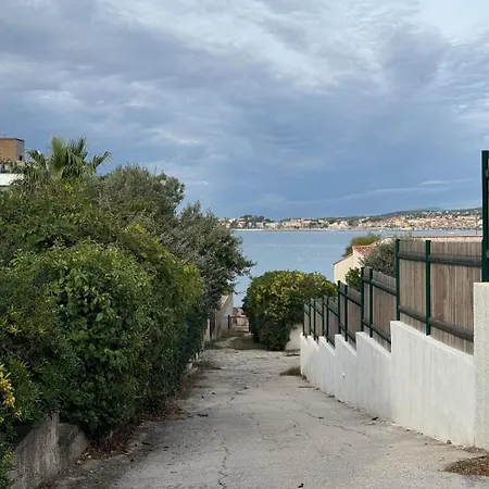 2ch, Terrasses Parking, 50m De La Sanary-sur-Mer
